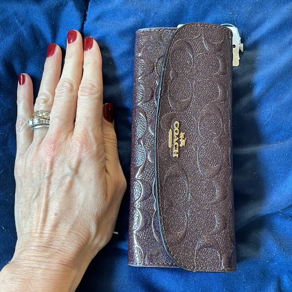 Coach wallet with charms NWT Never used - Picture 13 of 13